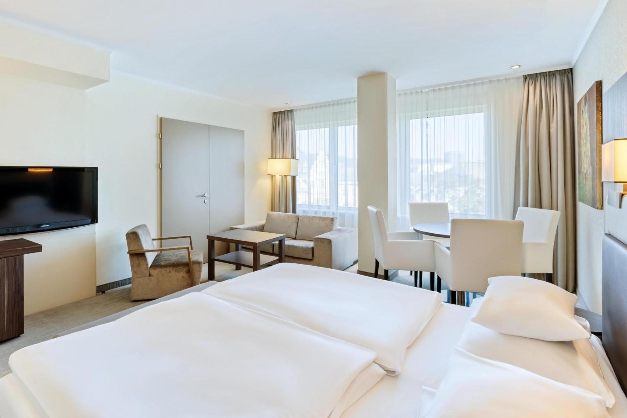 Hotel Austria Trend Schillerpark 4*
