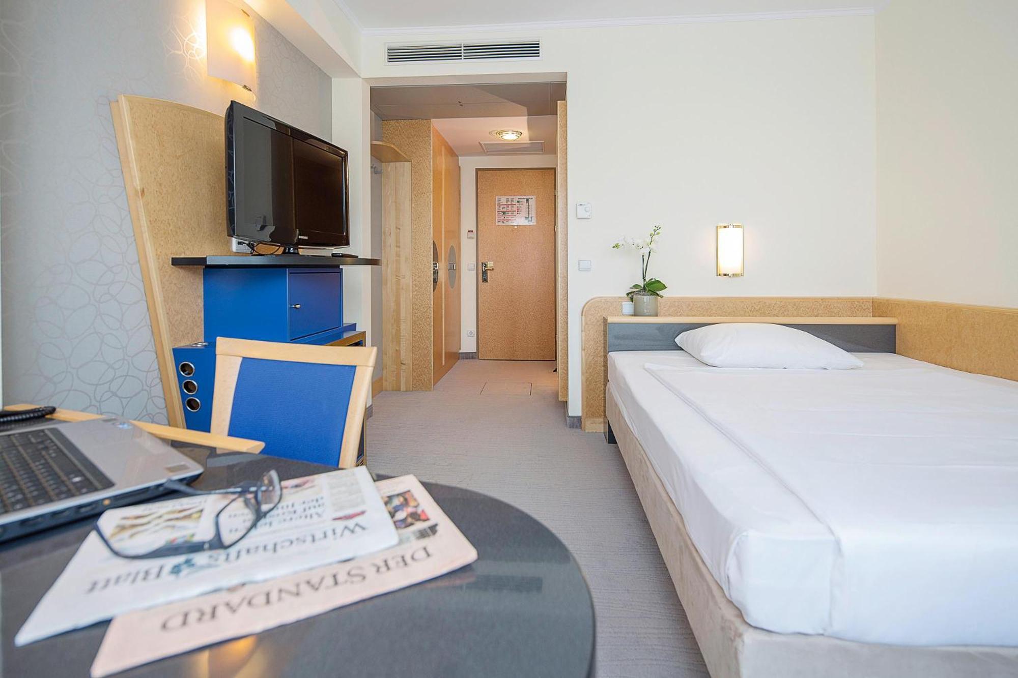 Austria Trend Schillerpark 4*